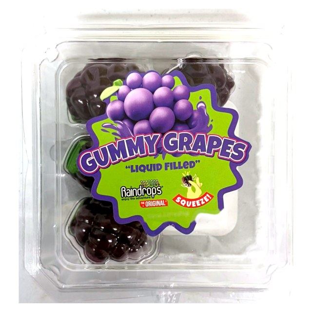 Liquid filled gummy grapes